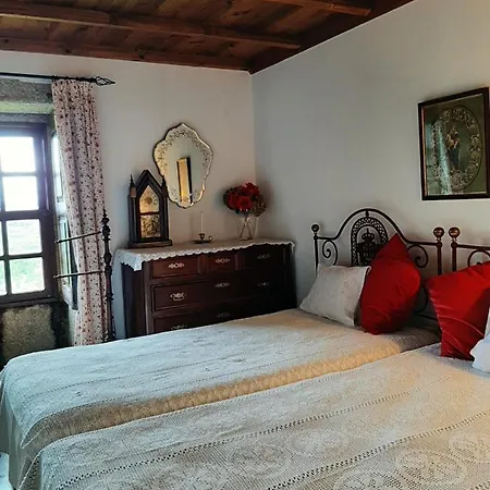 Douro Villa With Pool ארממר